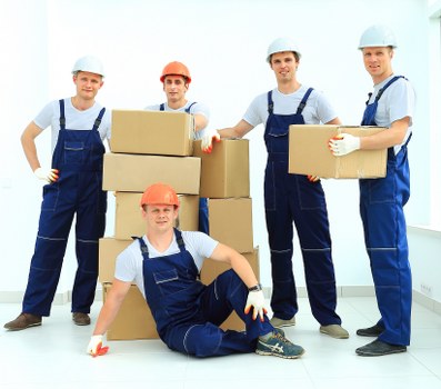 Professional movers handling a compact relocation in Edgware